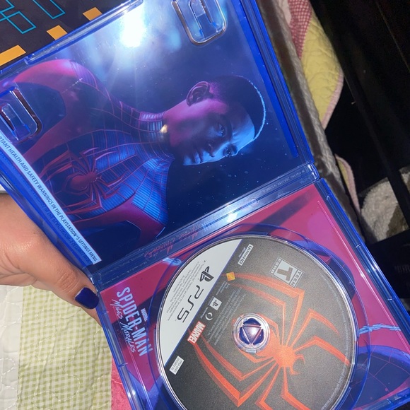 PS5  Spider-Man Miles Morales launch edition - Picture 2 of 3